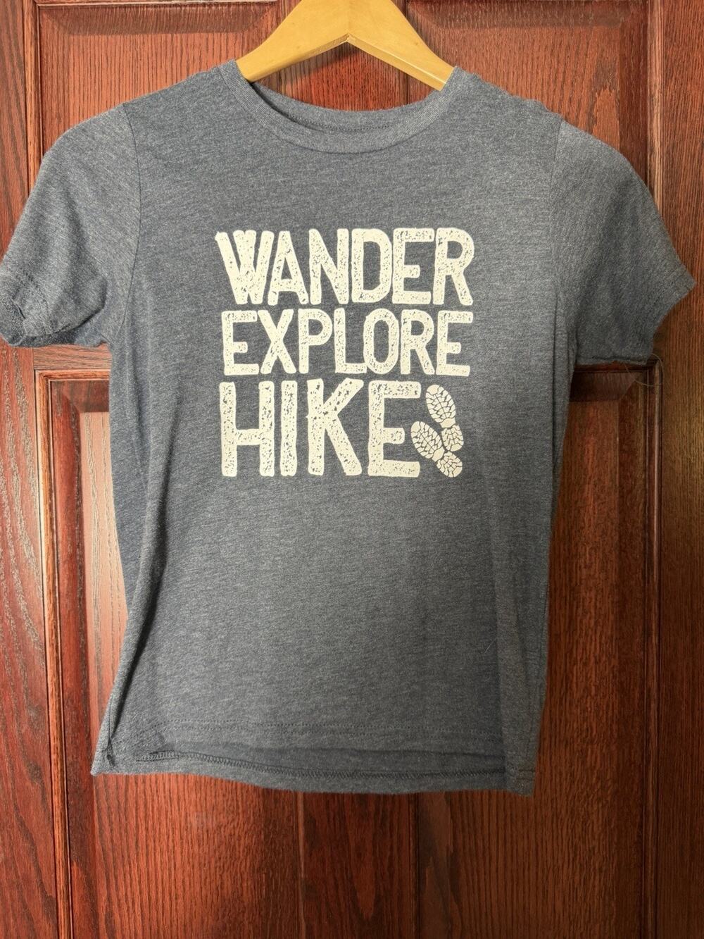 NL Next Level Apparel Boys Wander Explore Hike Shirt Size M 8